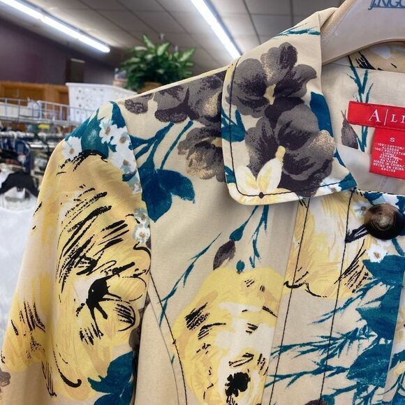 A Line Small Yellow Spring Floral Coat - Picture 2 of 7